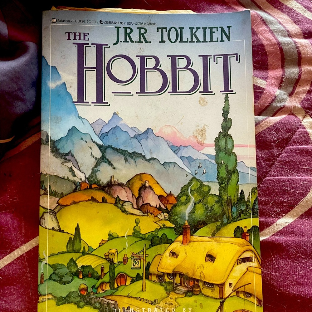 Hobbit cartoon Book”